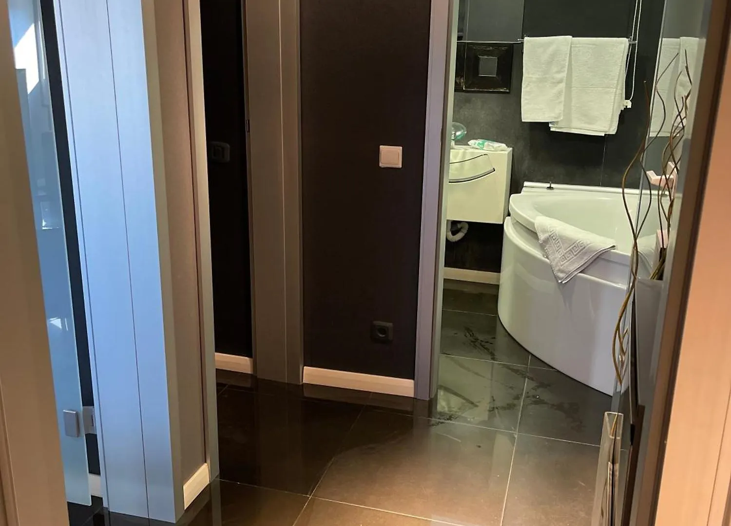 Black Apartament Nr1 Bucureşti