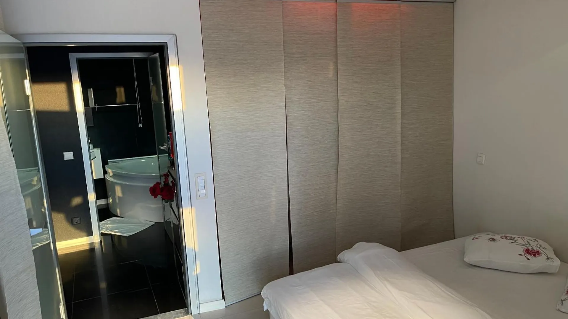 Lägenhet Black Apartament Nr1 Bukarest