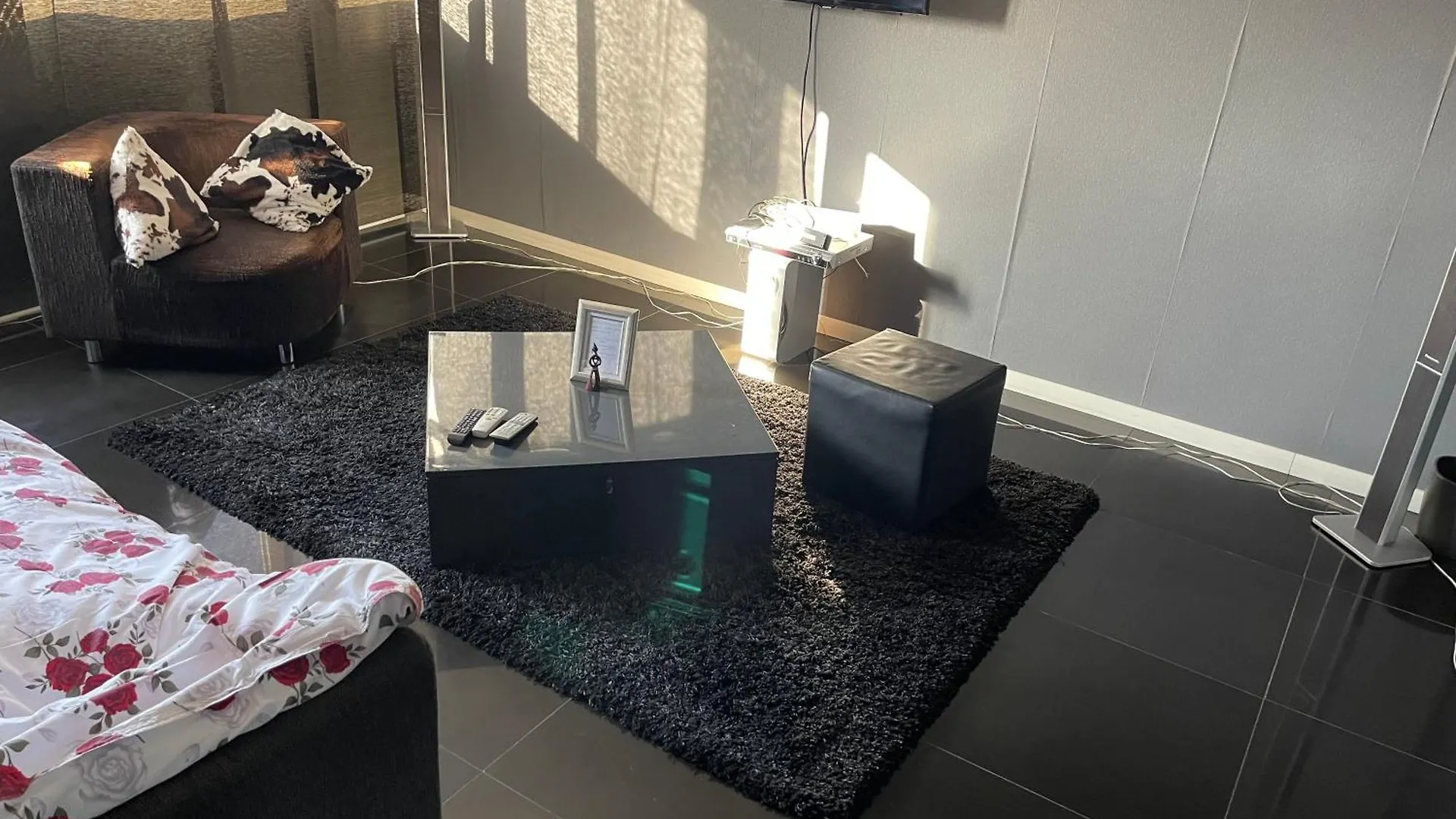 Black Apartament Nr1 Bukarest Lägenhet